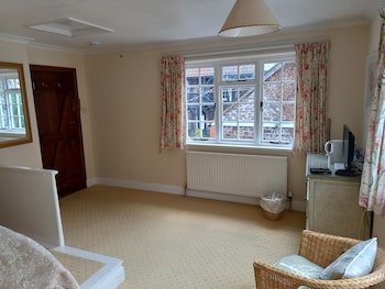 Bickleigh Castle Hotel