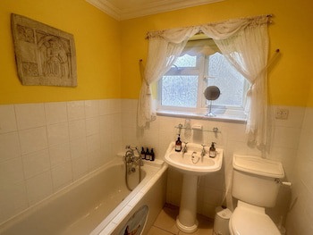 Albert & Victoria Guest House