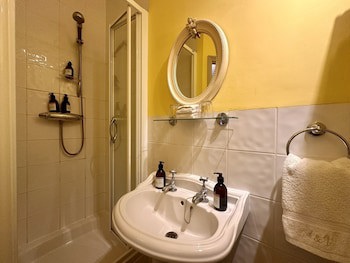 Albert & Victoria Guest House