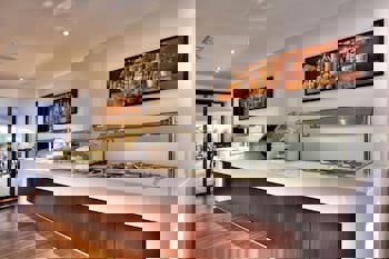 Livadhiotis City Hotel