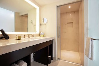Doubletree By Hilton Toluca