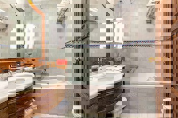 Sultanhan Hotel - Special Class