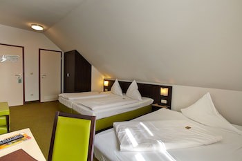 Hotel DEMAS Unterhaching galeri fotoğrafı