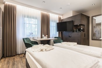 Hotel DEMAS Unterhaching fotoğrafı