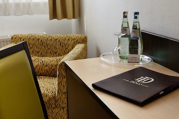 Hotel DEMAS Unterhaching fotoğrafı