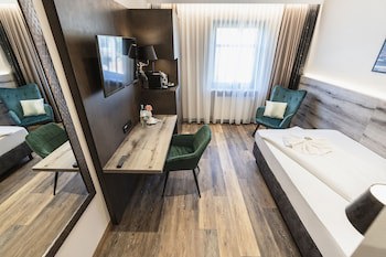 Hotel DEMAS Unterhaching galeri fotoğrafı
