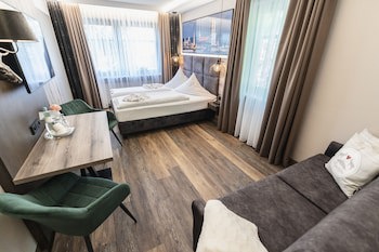 Hotel DEMAS Unterhaching galeri fotoğrafı
