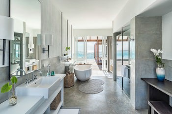 Four Seasons Maldives At Landaa Giraavaru