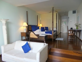 Blue Haven Hotel