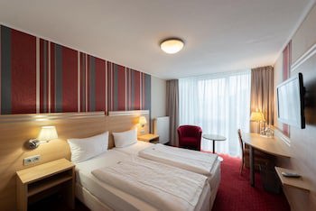 PANORAMA HOTEL in Neustadt an der Weinstraße galeri fotoğrafı