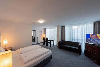 PANORAMA HOTEL in Neustadt an der Weinstraße galeri fotoğrafı