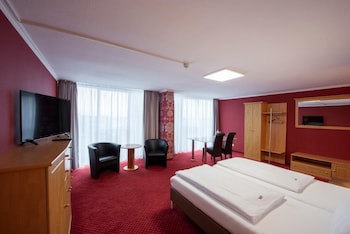 PANORAMA HOTEL in Neustadt an der Weinstraße galeri fotoğrafı