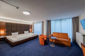 PANORAMA HOTEL in Neustadt an der Weinstraße galeri fotoğrafı
