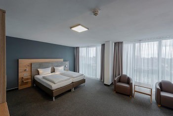 PANORAMA HOTEL in Neustadt an der Weinstraße galeri fotoğrafı