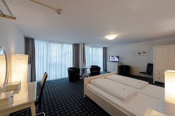 PANORAMA HOTEL in Neustadt an der Weinstraße galeri fotoğrafı