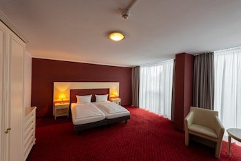 PANORAMA HOTEL in Neustadt an der Weinstraße galeri fotoğrafı