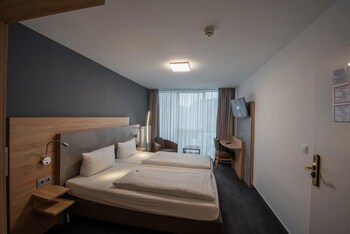 PANORAMA HOTEL in Neustadt an der Weinstraße galeri fotoğrafı