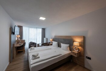 PANORAMA HOTEL in Neustadt an der Weinstraße galeri fotoğrafı