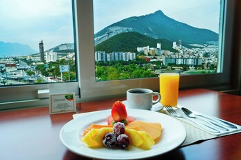 Courtyard Monterrey San Jeronimo/Valle