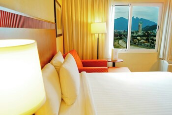 Courtyard Monterrey San Jeronimo/Valle