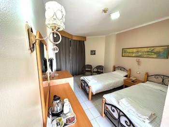Gaddis Hotel
