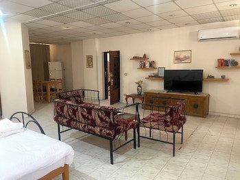 Gaddis Hotel