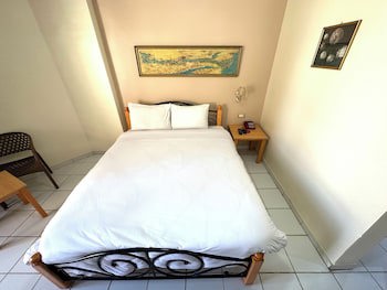 Gaddis Hotel