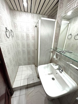 Gaddis Hotel