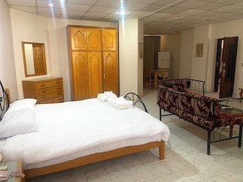 Gaddis Hotel