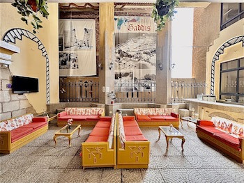 Gaddis Hotel
