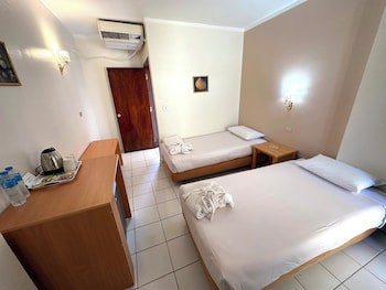 Gaddis Hotel