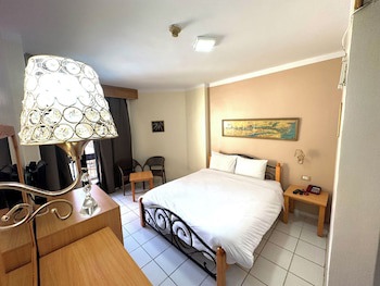 Gaddis Hotel