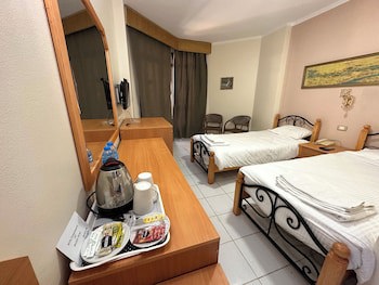 Gaddis Hotel