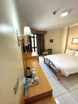 Gaddis Hotel