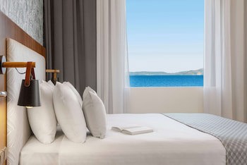 Zeus Essence Ramada By Wyndham Athens fotoğrafı