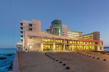 Sheraton Miramar Hotel & Convention Center