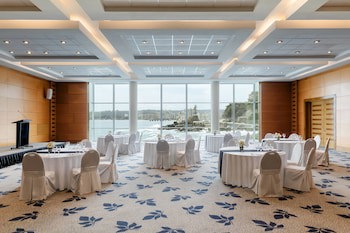 Sheraton Miramar Hotel & Convention Center