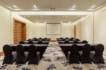 Sheraton Miramar Hotel & Convention Center