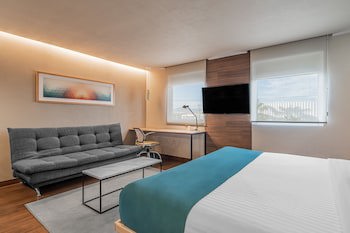 City Express Suites Queretaro