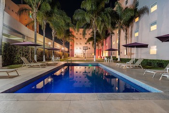 City Express Suites Queretaro