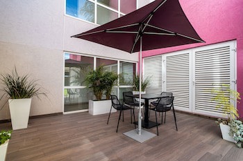 City Express Suites Queretaro