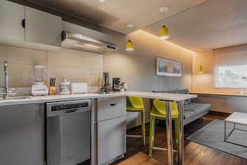 City Express Suites Queretaro