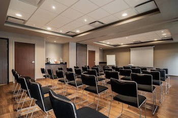 City Express Suites Queretaro