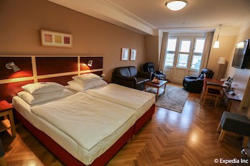 Ea Hotel Julis