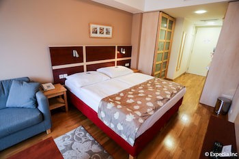Ea Hotel Julis