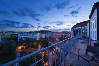 Ea Hotel Julis