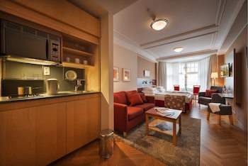 Ea Hotel Julis