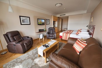 Ea Hotel Julis