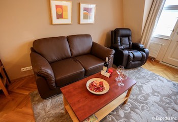 Ea Hotel Julis