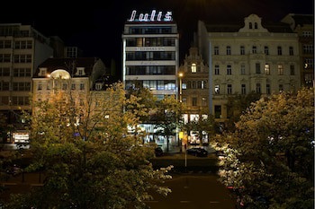 Ea Hotel Julis